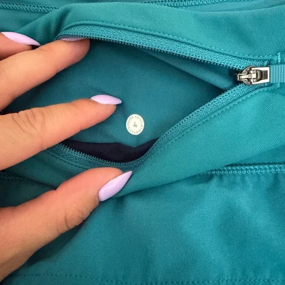Lululemon Teal Women's Shorts - Picture 4 of 4